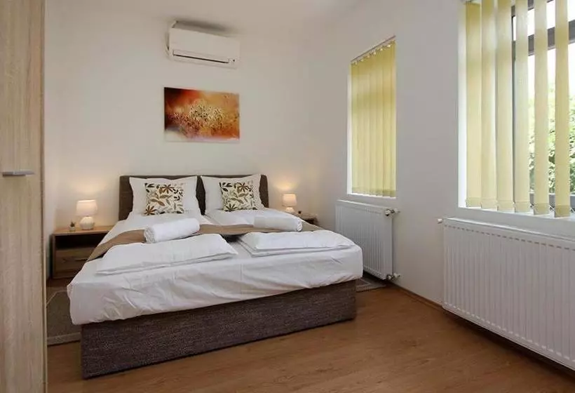 Aamiaismajoitus (B&B) Boutique Apartments