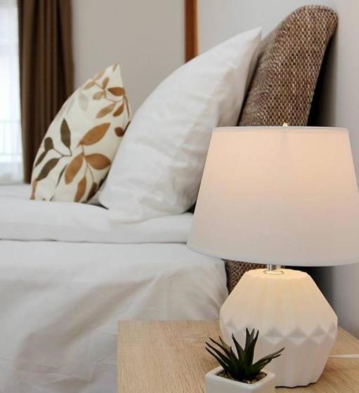 ベッドアンドブレックファースト Boutique Apartments