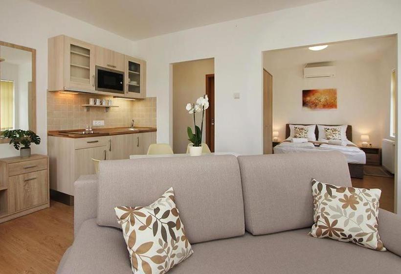 ベッドアンドブレックファースト Boutique Apartments