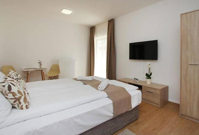 ベッドアンドブレックファースト Boutique Apartments