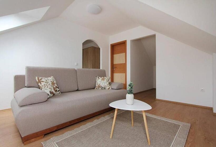 ベッドアンドブレックファースト Boutique Apartments