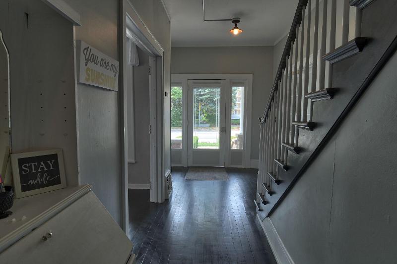 مبيت وإفطار Charlevoix House