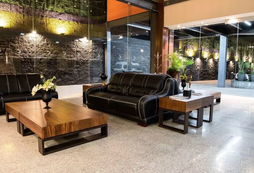 هتل Comfort Inn Irapuato