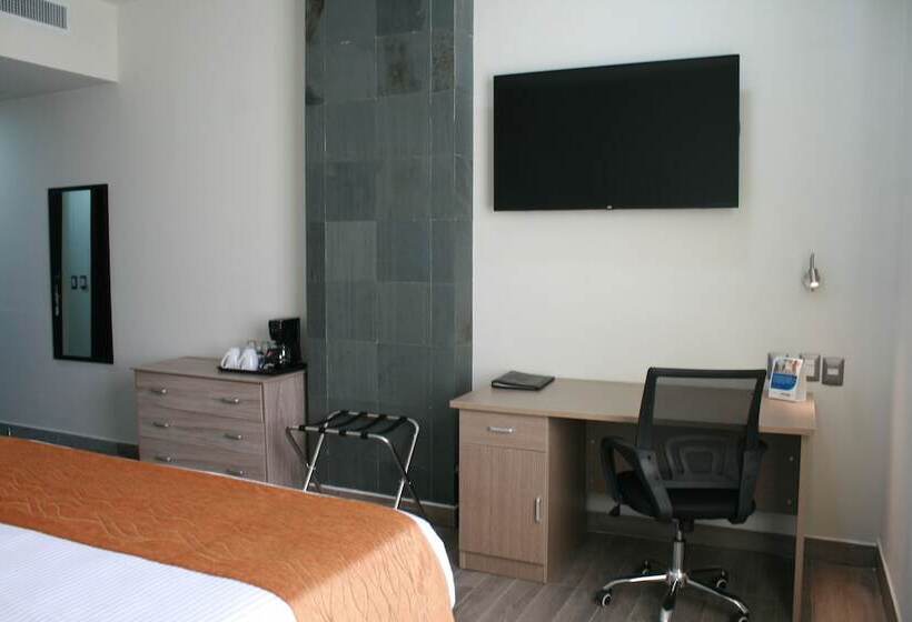 فندق Comfort Inn Irapuato
