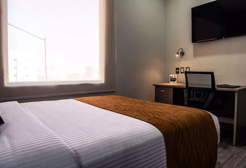 هتل Comfort Inn Irapuato