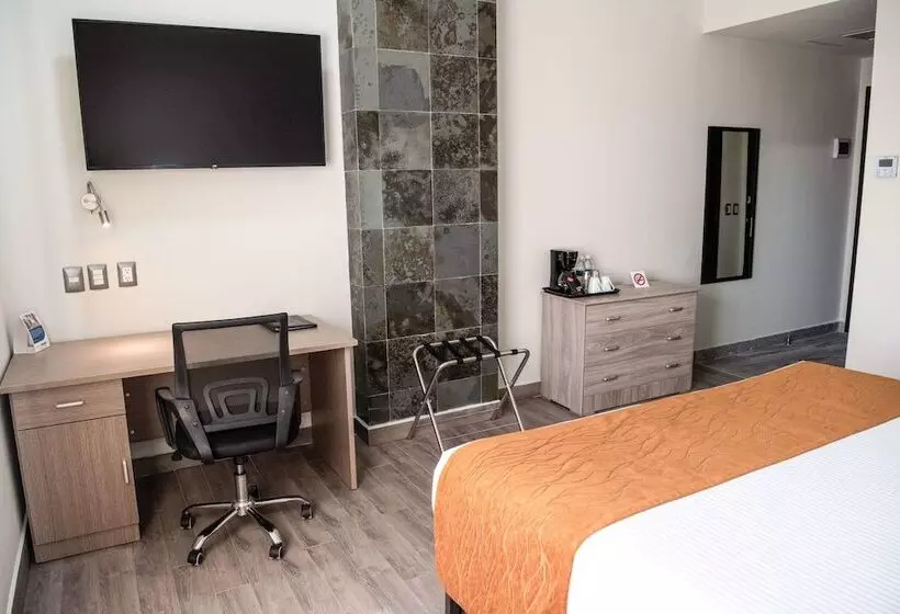 هتل Comfort Inn Irapuato