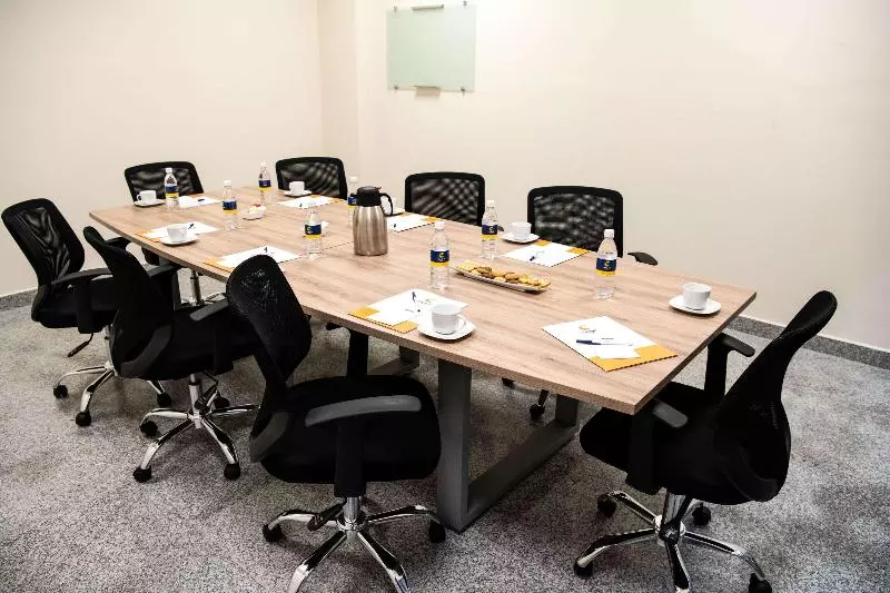 هتل Comfort Inn Irapuato