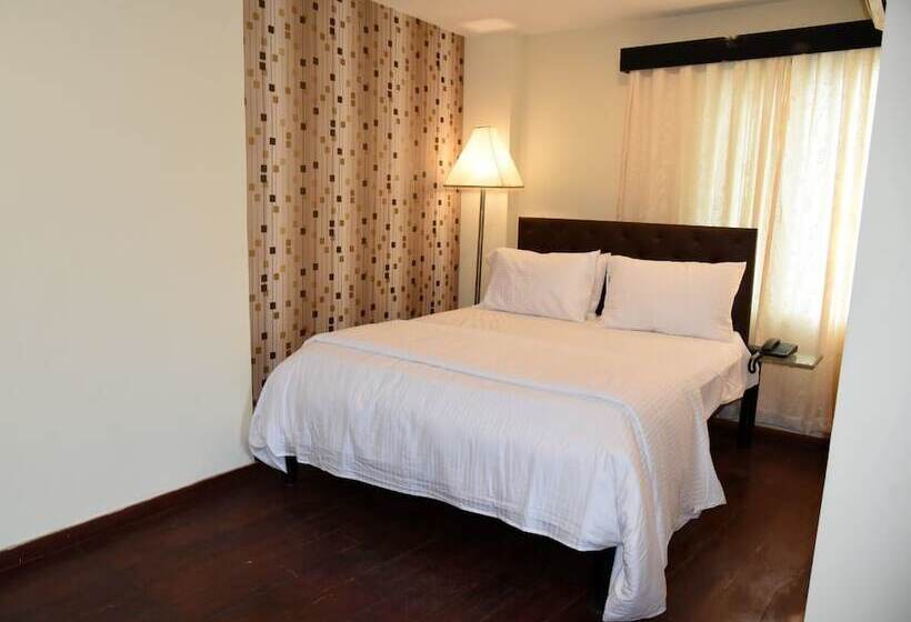 Creek Hotel   Panaji