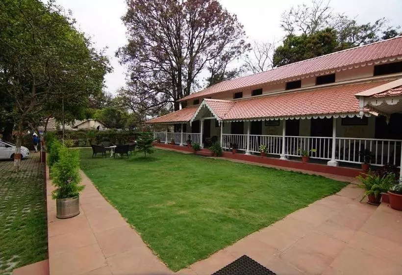 ホテル Mpt Karnikar Bungalow