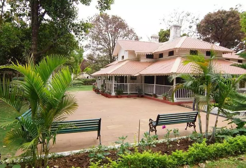 ホテル Mpt Karnikar Bungalow
