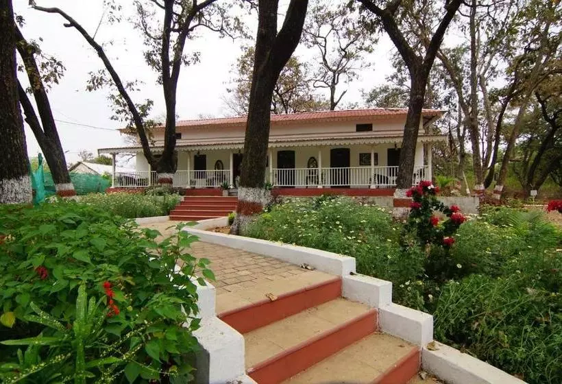ホテル Mpt Karnikar Bungalow
