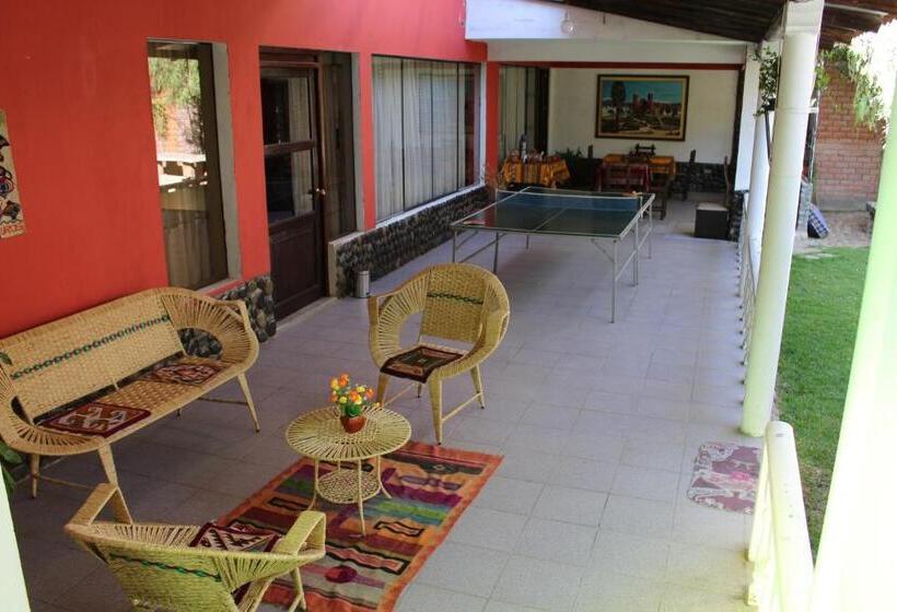 פנסיון Casa Hospedajelos Capulies