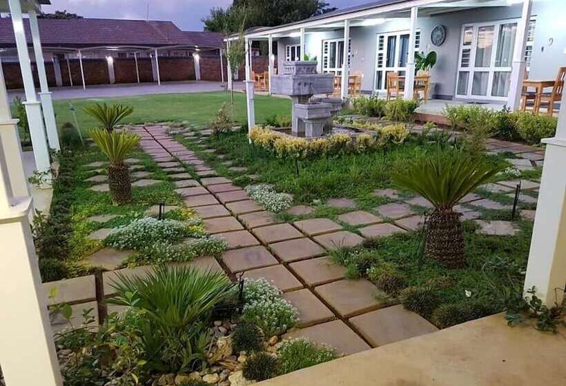 ペンション Graceland Guesthouse