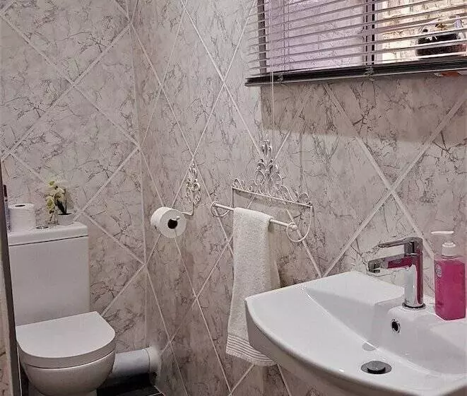 ペンション Graceland Guesthouse