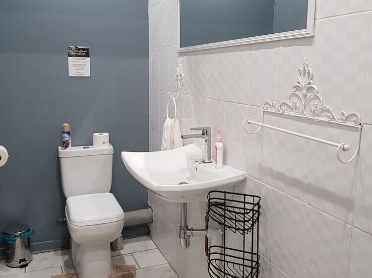 ペンション Graceland Guesthouse