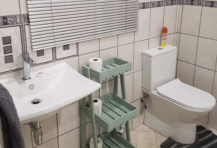 ペンション Graceland Guesthouse