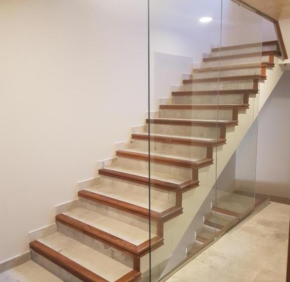 بنسيون Hostal Los Esquiladores