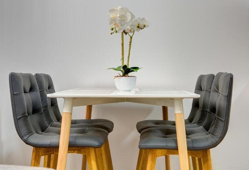 پانسیون Villa Floris