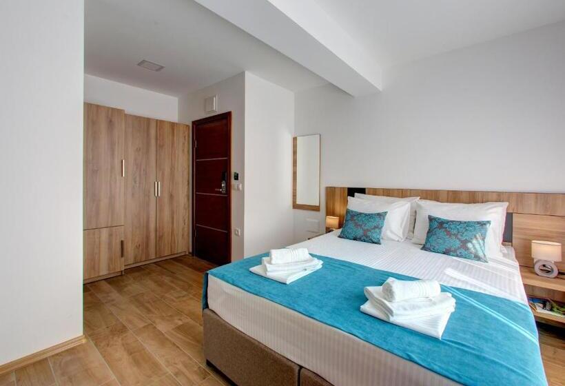 پانسیون Villa Floris