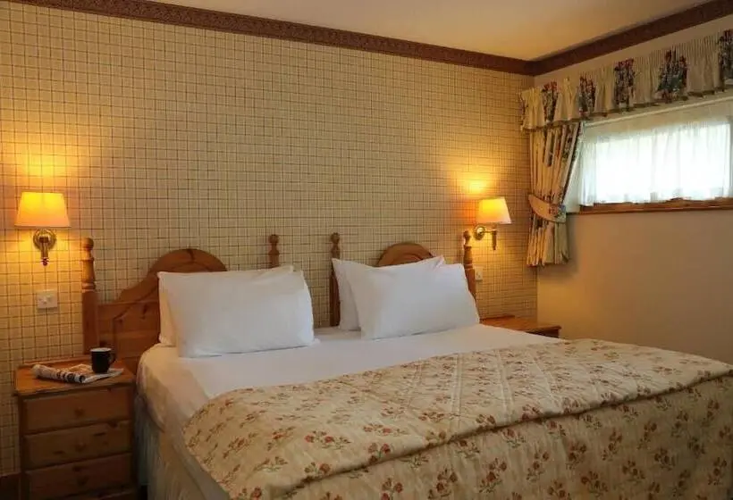 Macdonald Forest Hills Resort