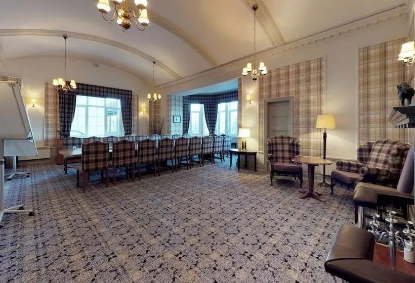 Macdonald Forest Hills Resort