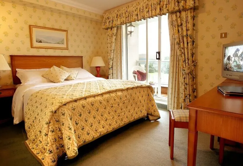 Macdonald Forest Hills Resort