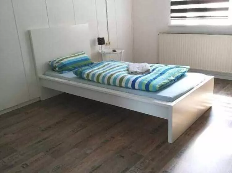 Retkeilymaja Monteurzimmer Stuhr