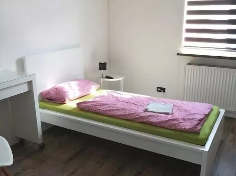 Retkeilymaja Monteurzimmer Stuhr