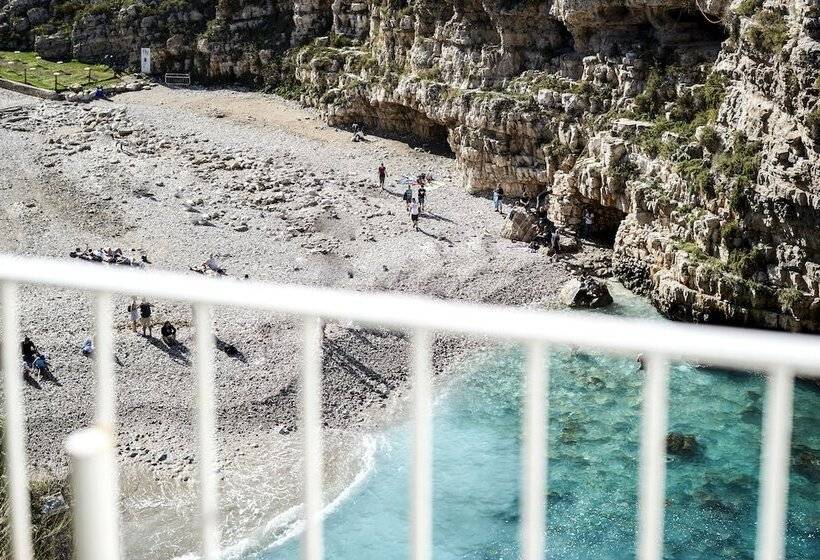 تختخواب و صبحانه Aquamarea