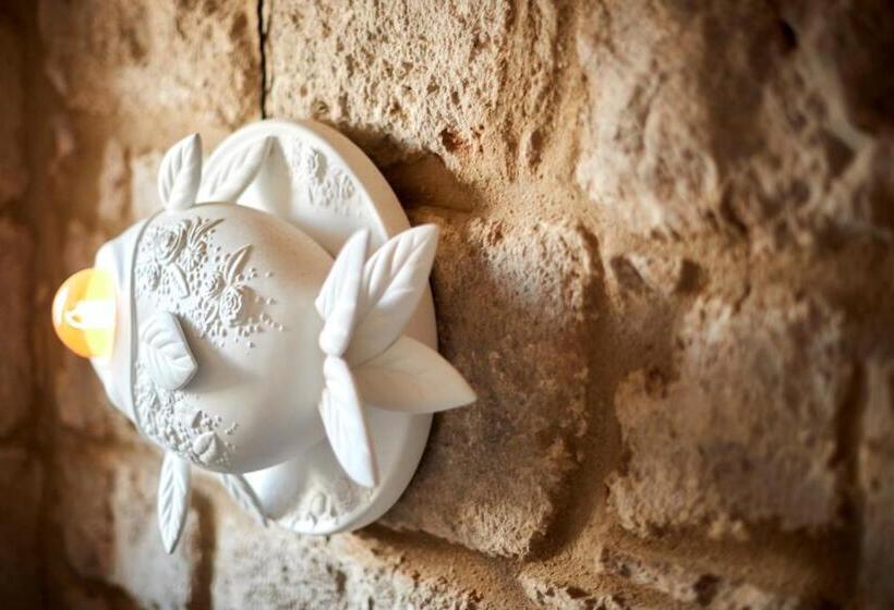 تختخواب و صبحانه Aquamarea