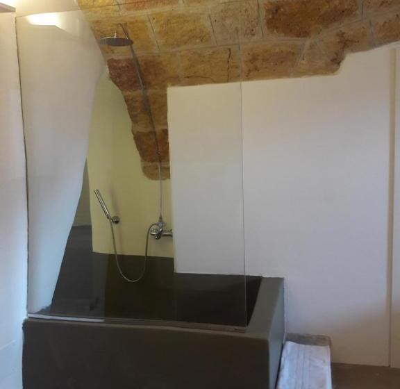 تختخواب و صبحانه Aquamarea