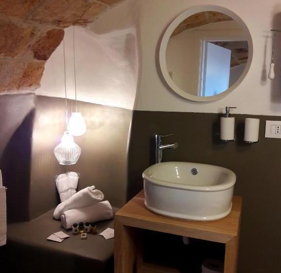 تختخواب و صبحانه Aquamarea