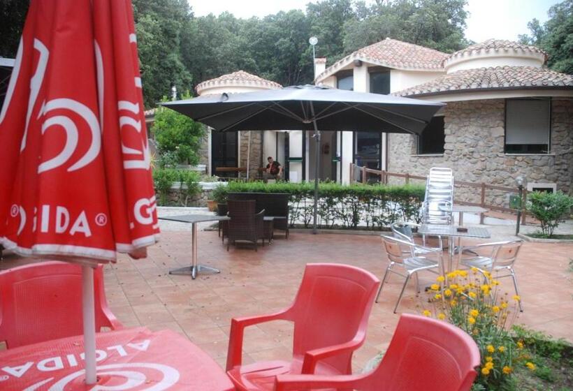 Отель Bosco Selene