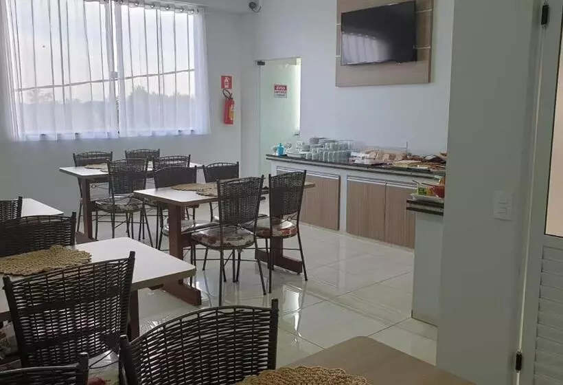 ホテル Rio Paraná
