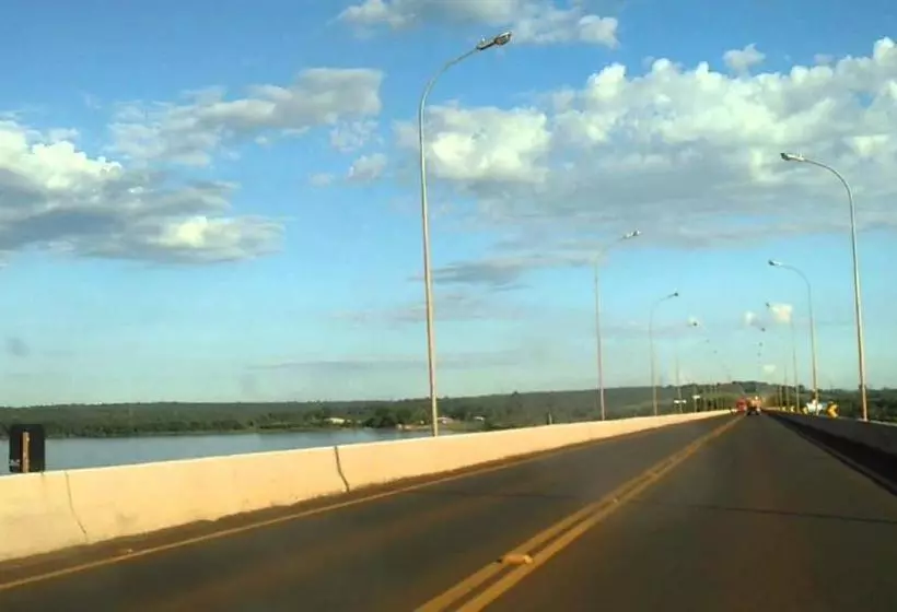 ホテル Rio Paraná