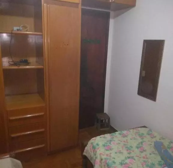 ペンション Albergue Econômico