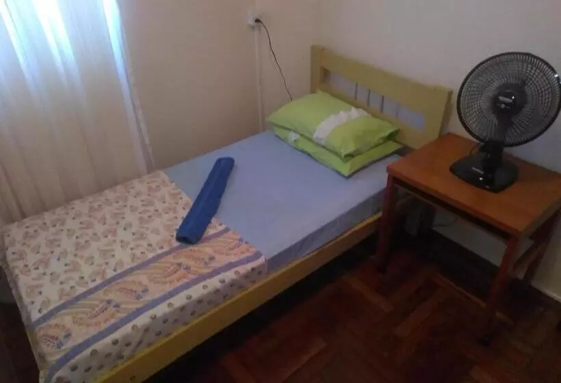 ペンション Albergue Econômico