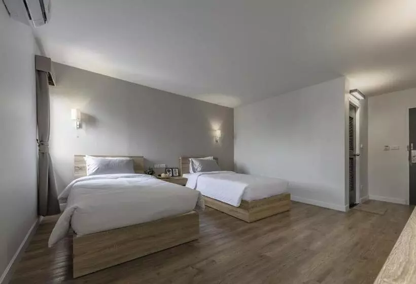 Hotel Carnation Residence