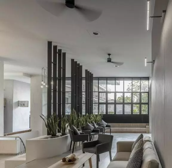 Hotel Carnation Residence