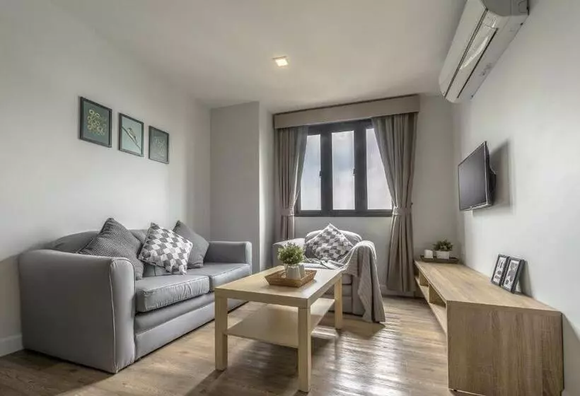 Hotel Carnation Residence