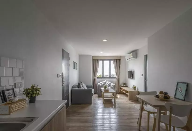 Hotel Carnation Residence