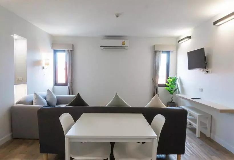 Hotel Carnation Residence