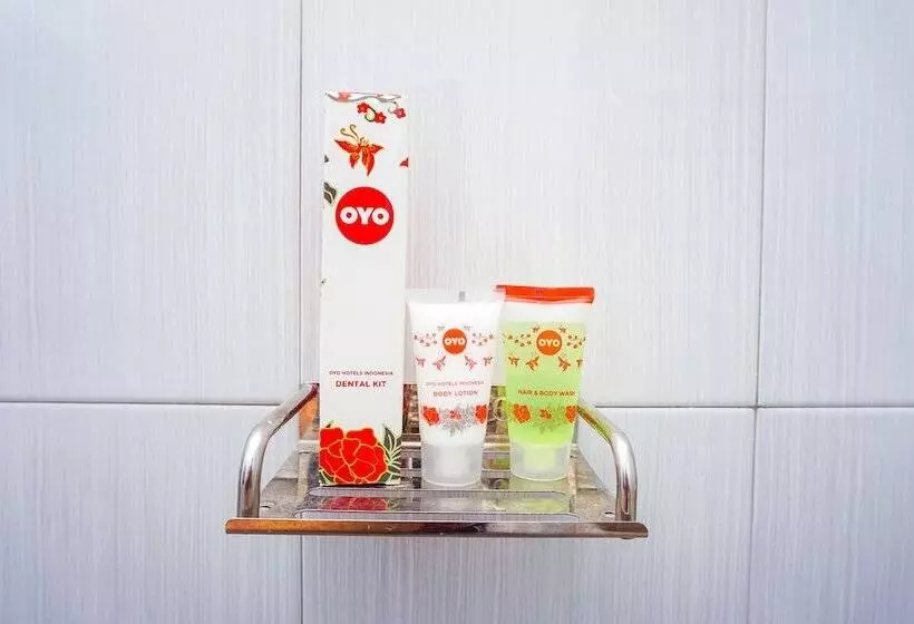ホテル Oyo 433 Nelvi Residence Syariah