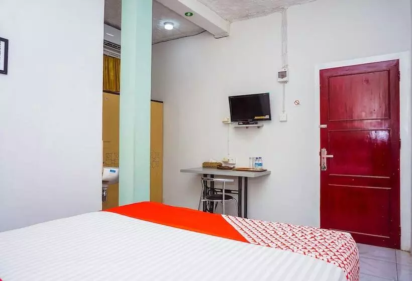 ホテル Oyo 433 Nelvi Residence Syariah