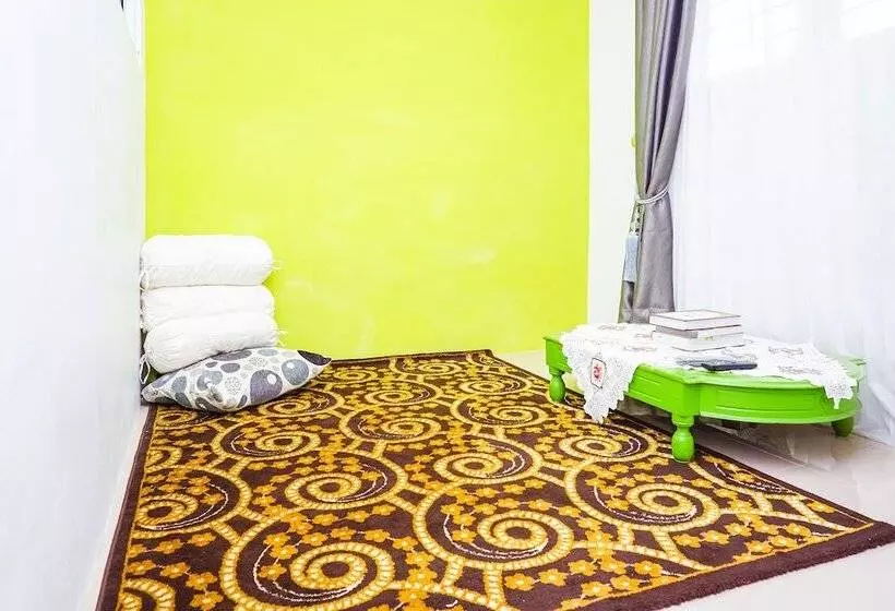 ホテル Oyo 433 Nelvi Residence Syariah