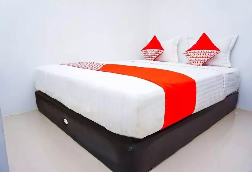 ホテル Oyo 433 Nelvi Residence Syariah
