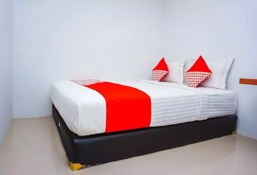 ホテル Oyo 433 Nelvi Residence Syariah