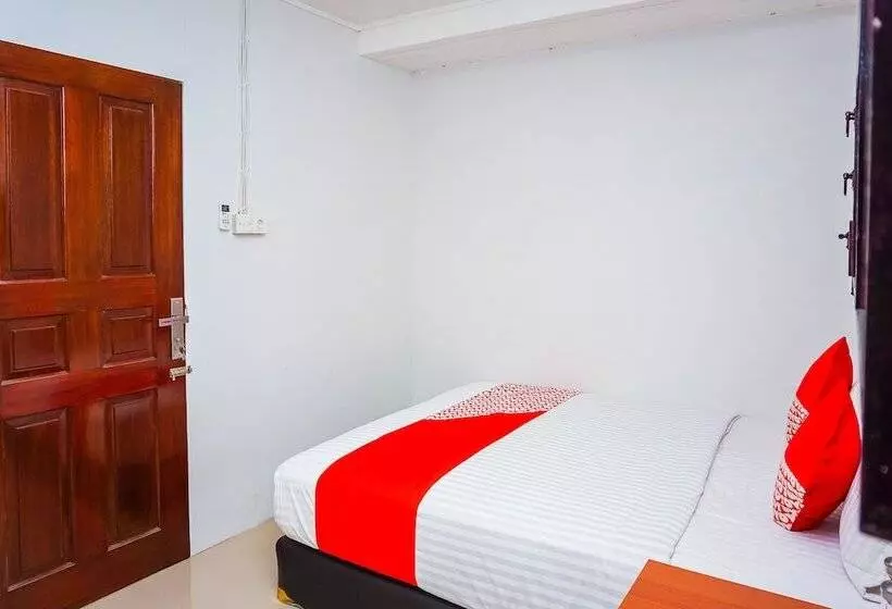 ホテル Oyo 433 Nelvi Residence Syariah