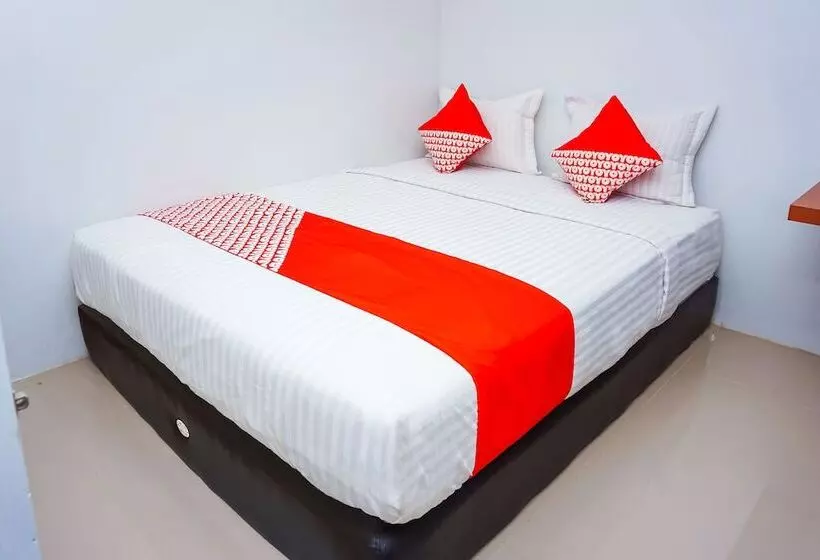 ホテル Oyo 433 Nelvi Residence Syariah