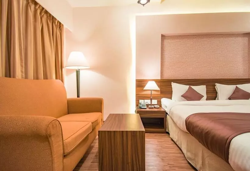 Hotel Treebo Five Elements, Lonavala